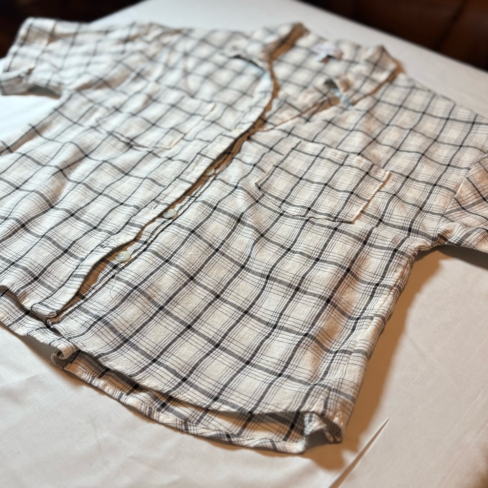 Gilli Black and White Plaid Top